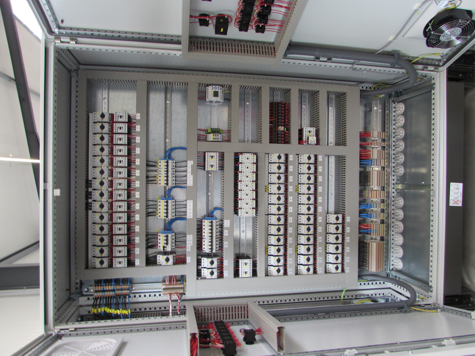 Control cab. Layer Western Farms